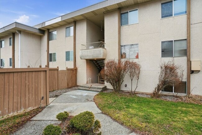 Building Photo - 3106 E 27th Ave