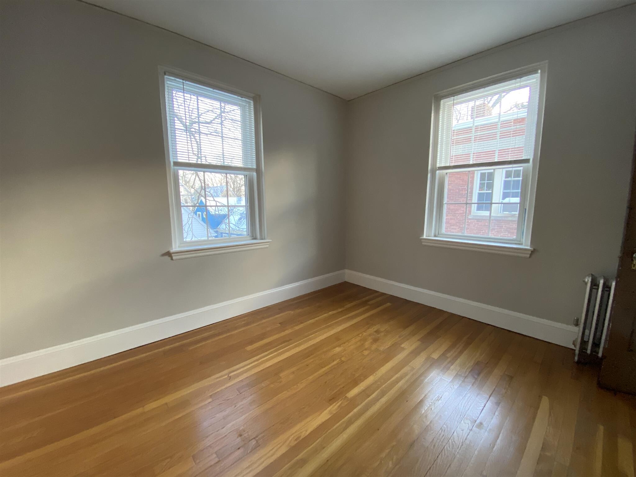 Building Photo - 116 College Ave