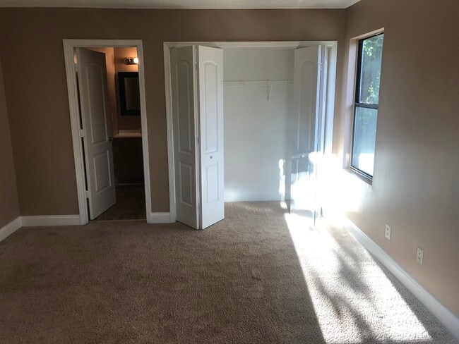 Building Photo - 1191 Heritage Glen Dr