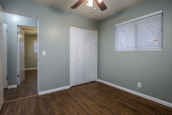 Building Photo - 510 NE Corder St