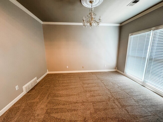 Building Photo - 454 Bowling Brooke Dr