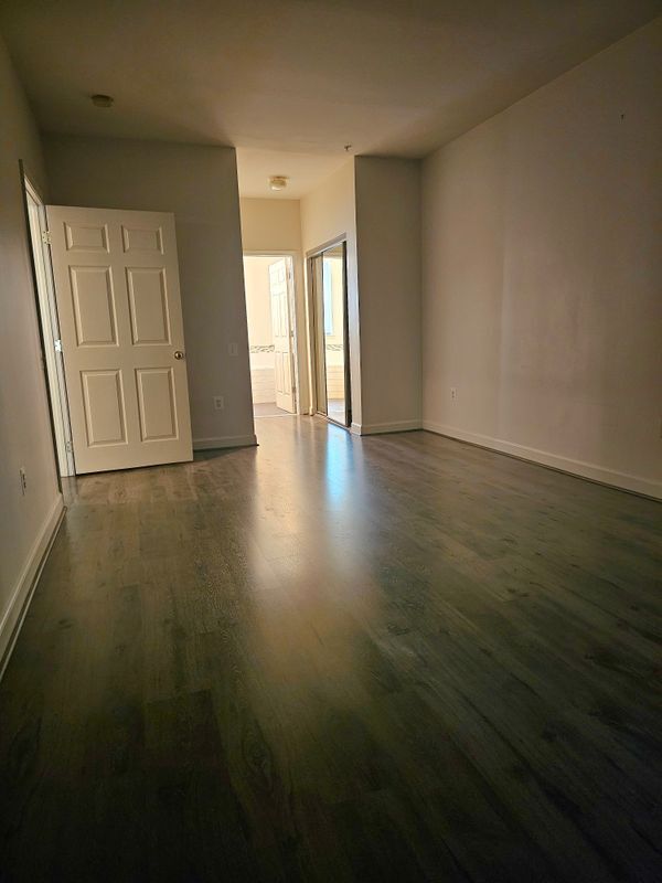 Building Photo - 2512 Willow Leaf Ct