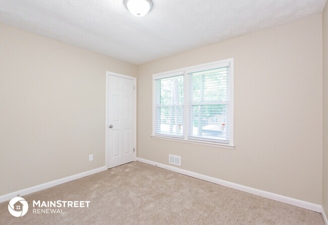 Building Photo - 418 Smyrna Powder Springs Rd SW