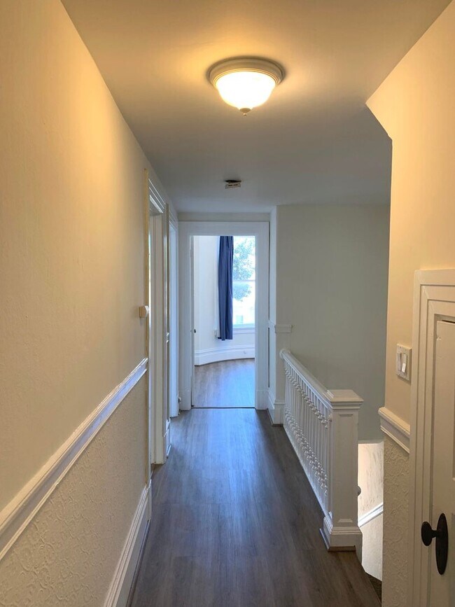 Building Photo - 756-758-758 8th Ave