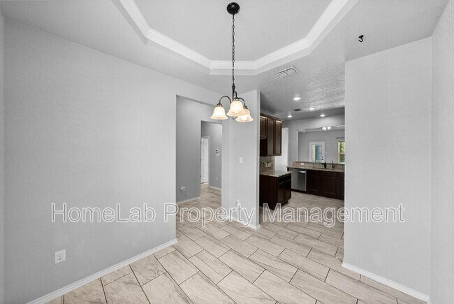 Building Photo - 170 Tedder St
