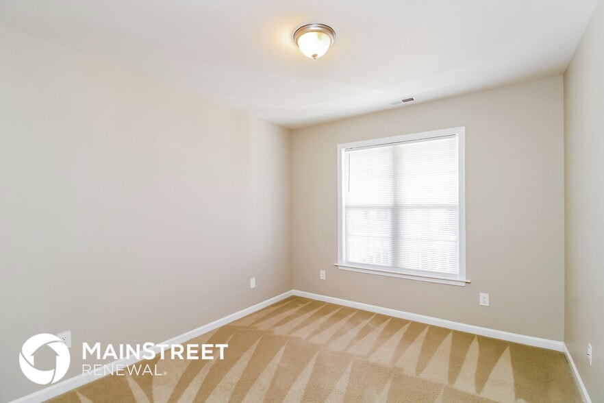 Building Photo - 3385 Tinley Park Dr