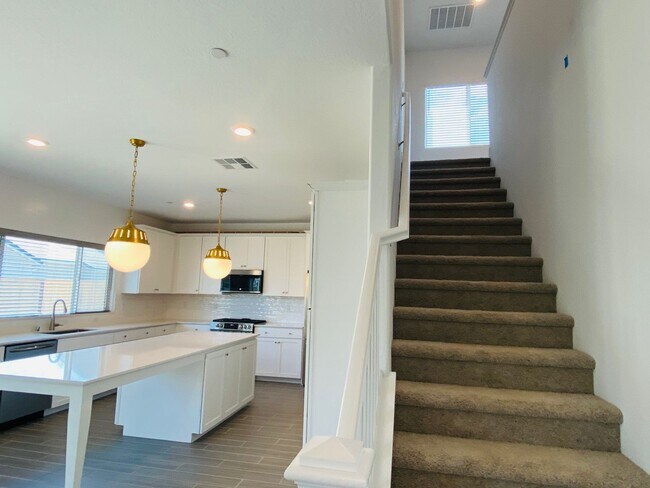 Building Photo - $3,000 Clovis & Shepherd, 4 Bedroom - Lest...