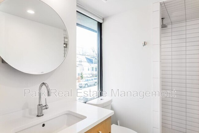 Building Photo - 123 Idlewild Ave