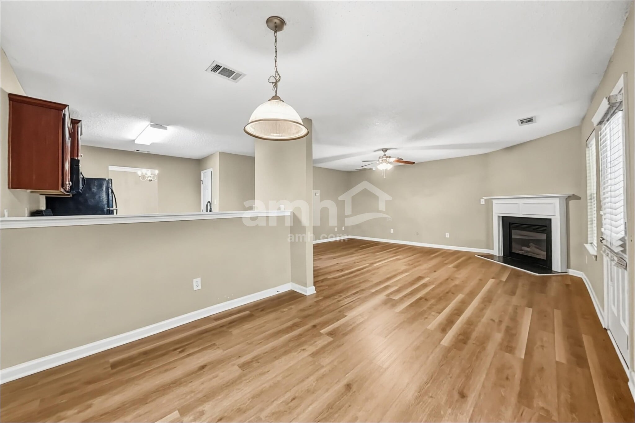 Building Photo - 369 Hidden Creek Ln