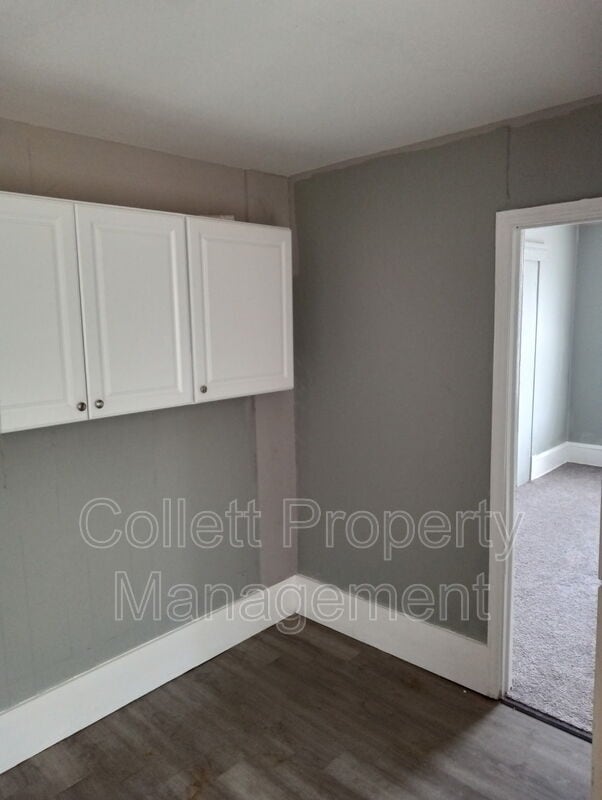 Building Photo - 3912 Archwood Ave