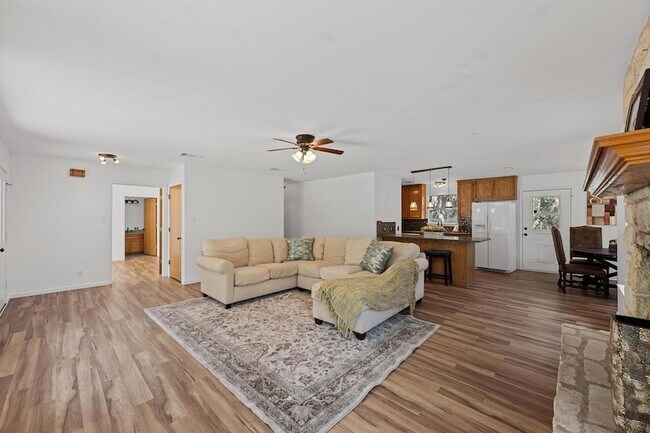 Building Photo - 4207 Deer Trail