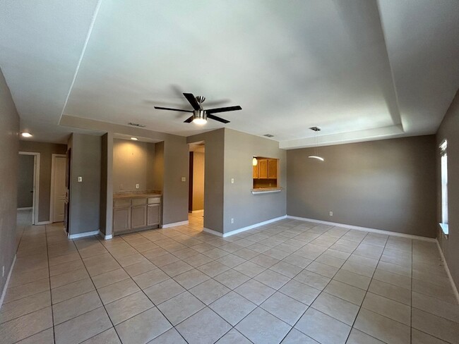 Building Photo - 9804 Cantera Ct