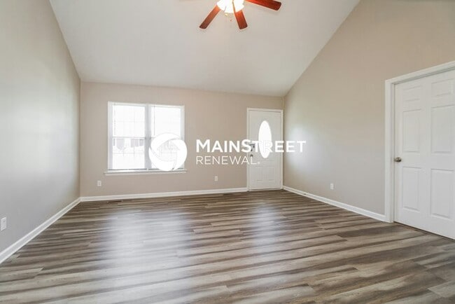 Building Photo - 3 Bedroom Pet-Friendly Home in Murfreesbor...
