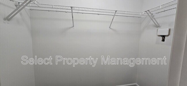 Building Photo - 9121 Brickshire Pkwy