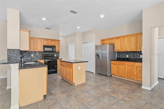 Building Photo - 13821 Amberleigh Rd