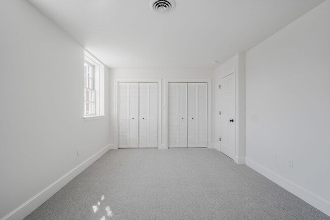 Building Photo - 1216 Sophia St