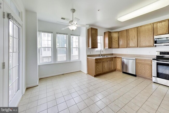 Building Photo - 13851 Belle Chasse Blvd