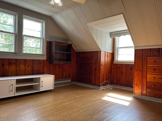 Building Photo - 66 Tunis Ave