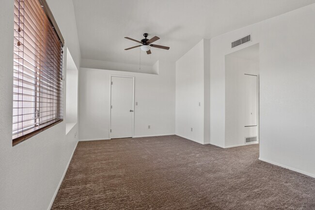 Building Photo - 9413 N Albatross Dr