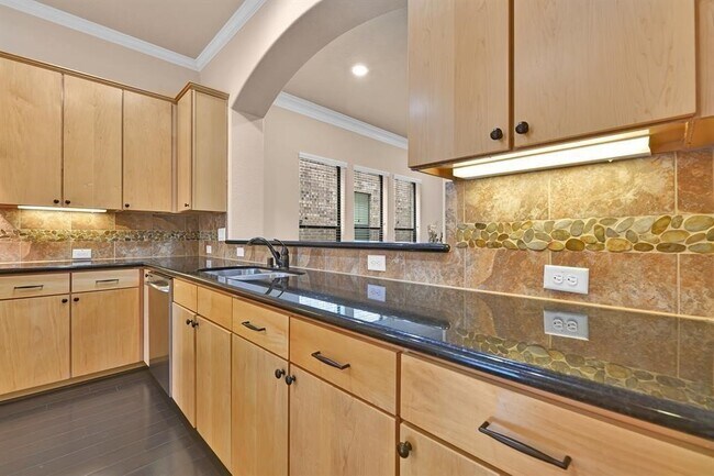Building Photo - 2725 King's Retreat Cir
