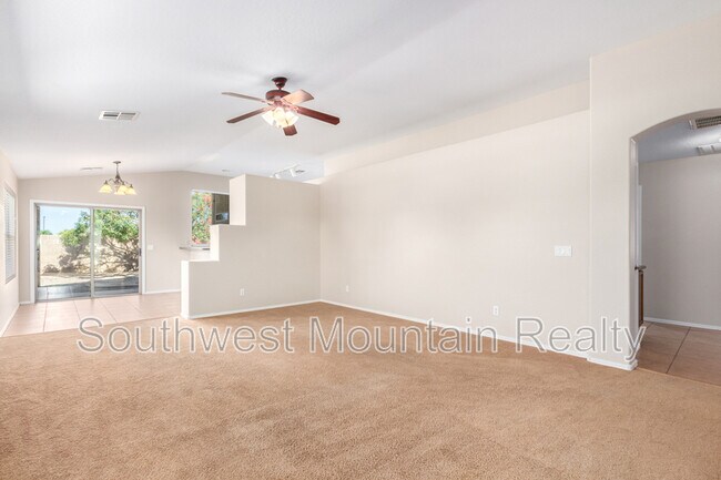 Building Photo - 33411 N Stone Ridge Dr