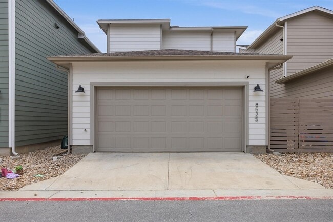 Building Photo - 8525 Leroi Dr