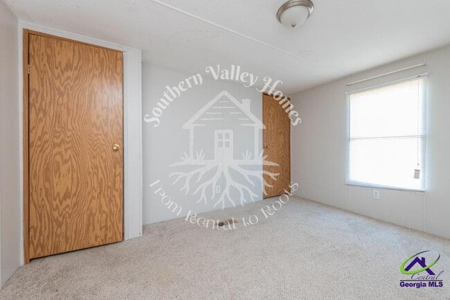 Building Photo - 349 Brighton Dr