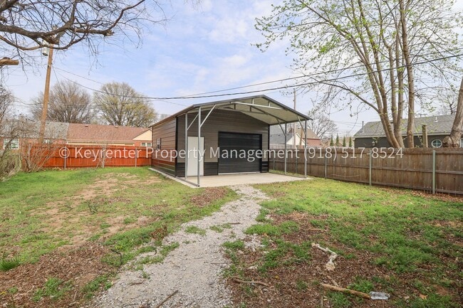 Building Photo - LOCATION LOCATION LOCATION!! Brookside Gem Available Immediately!