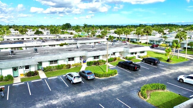 Building Photo - 2638 Gately Dr E