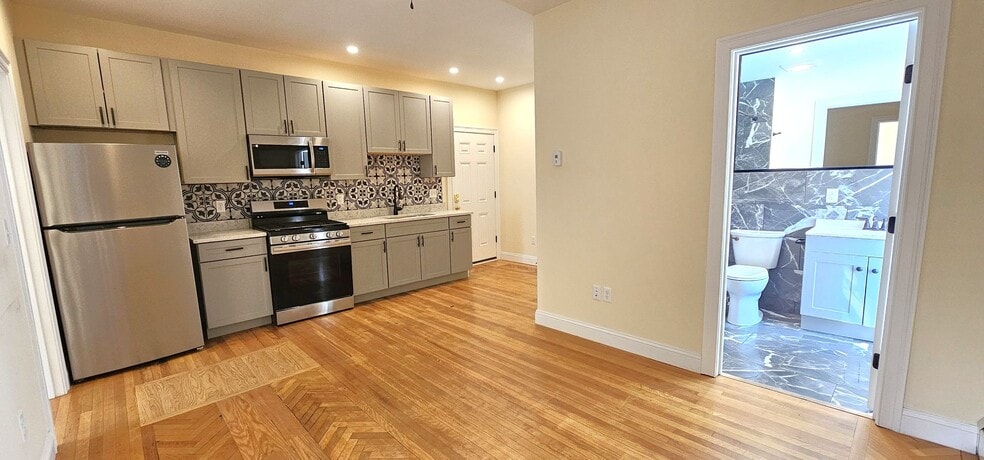 Building Photo - 416 Pearl St