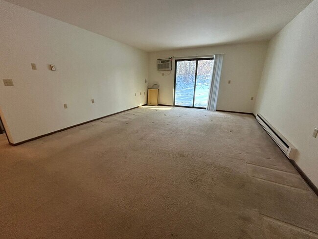 Building Photo - SHI RENTAL