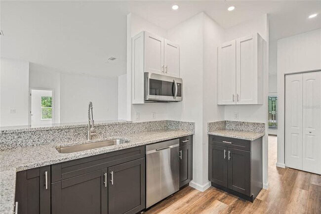 Building Photo - 8001 Leonardo St