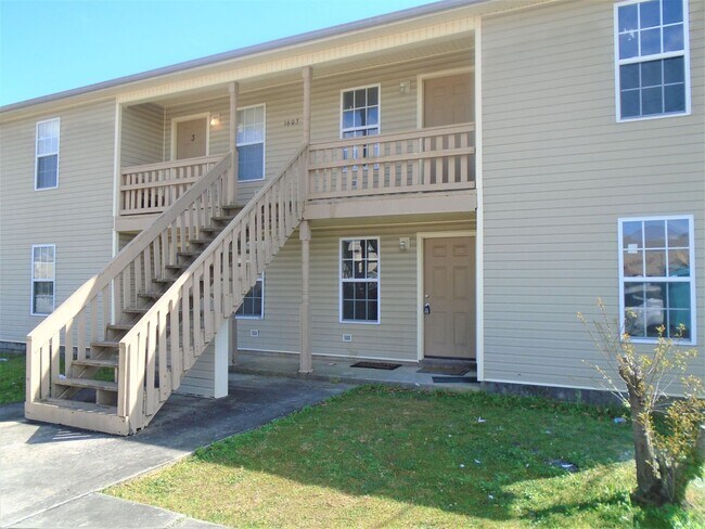 Building Photo - 1603 Glenn St SW