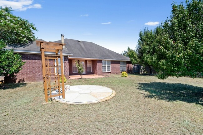 Building Photo - 8205 Ryan Ridge Loop