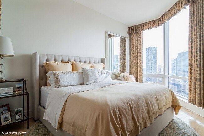 Building Photo - 401 N Wabash Ave