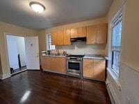 Building Photo - 39 Avoca St