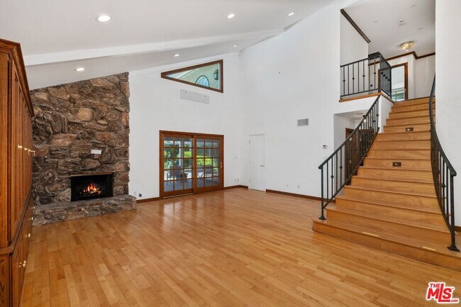 Building Photo - 21663 Ulmus Dr