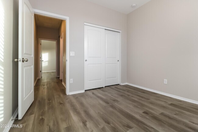 Building Photo - 25068 W Wayland Dr