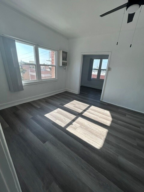 Floorplan - 2500 S Hobart Blvd