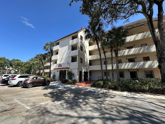 Building Photo - 12524 Shoreline Dr