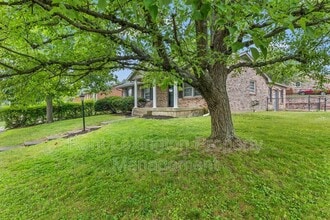 Building Photo - 228 Kenlock Dr
