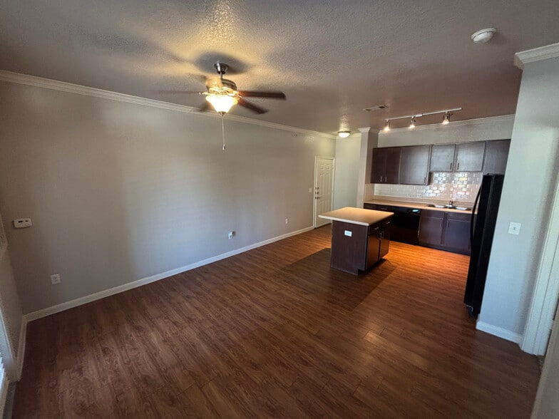 Building Photo - 1811 Medical Pkwy