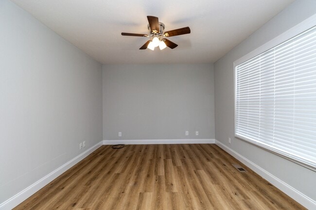 Building Photo - 252-254 Highland Ave