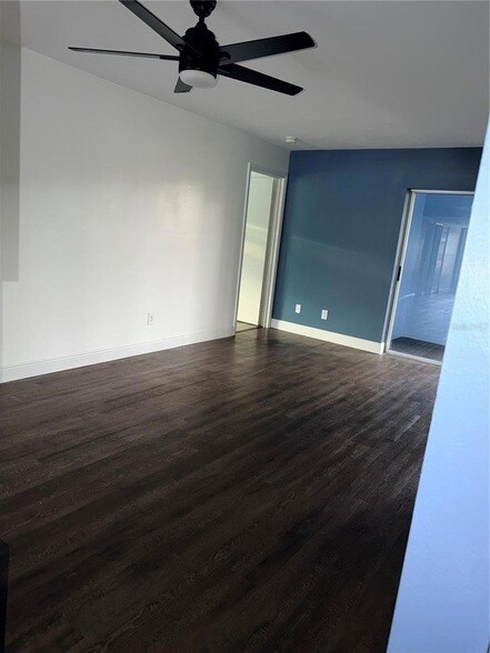 Building Photo - 5920 7th Ave W