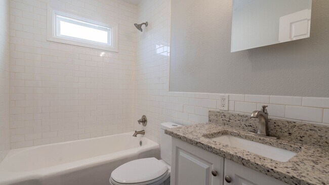 Building Photo - Beautifully remodeled 3/2 in West Tulsa - ...