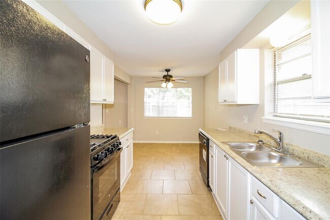 Building Photo - 4220 Corbett Dr