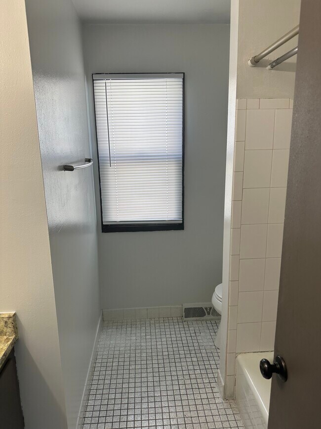 Building Photo - 1961 S 57th St