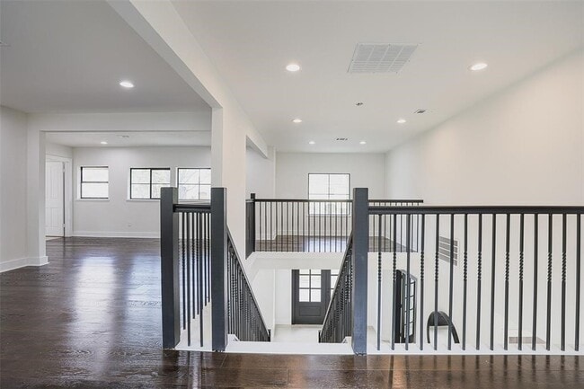 Building Photo - 5614 Indian Cir