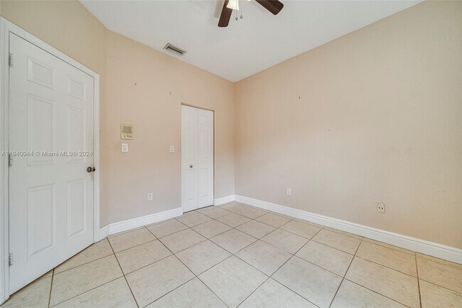 Building Photo - 16544 SW 75th Terrace
