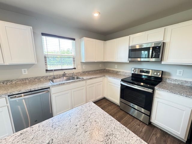 Building Photo - 488 Switchgrass Ct
